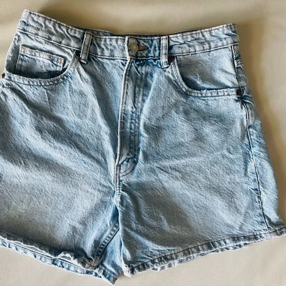 Zara High Waisted Mom Shorts - Picture 2 of 4